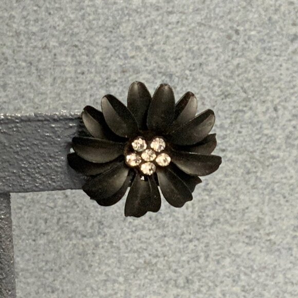 Rhinestone Flower Pierced Earrings 1 In Black Retro Glam Bling Vintage Elegant - Picture 4 of 6